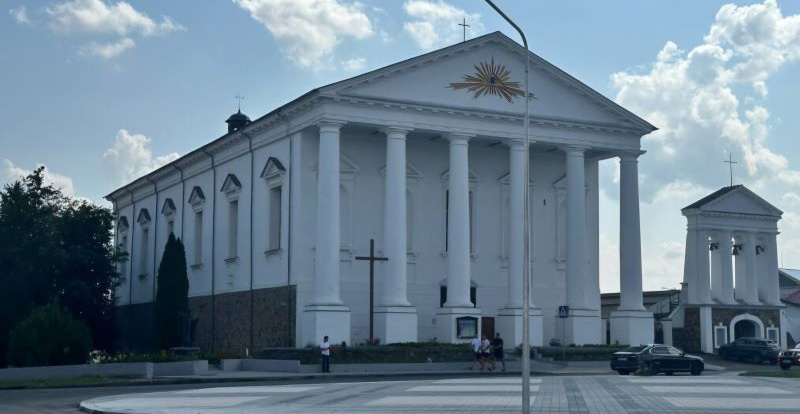Архитектурные и религиозные памятники