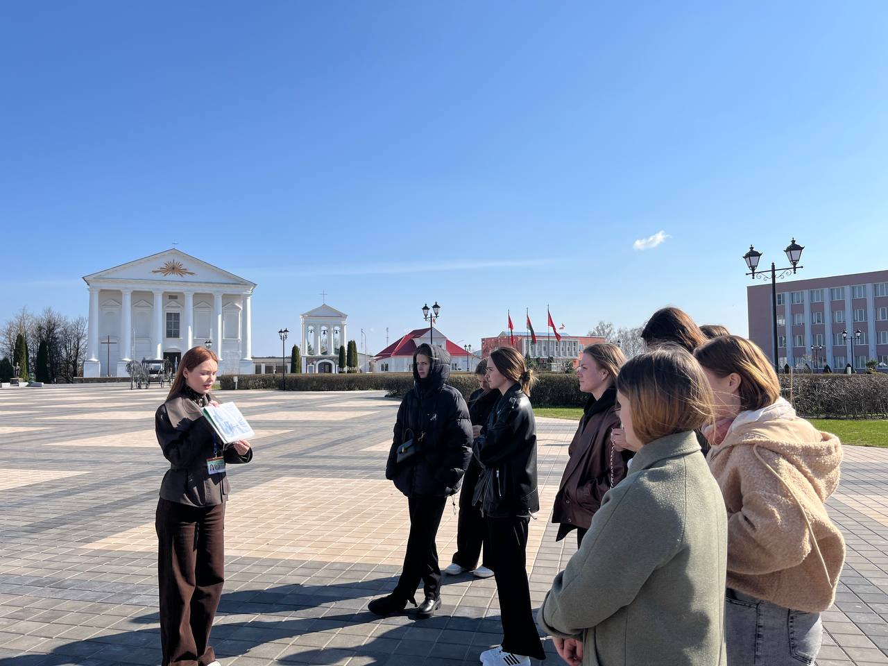 Экскурсия "Знакомьтесь, Воложин!" для молодых специалистов в сфере образования